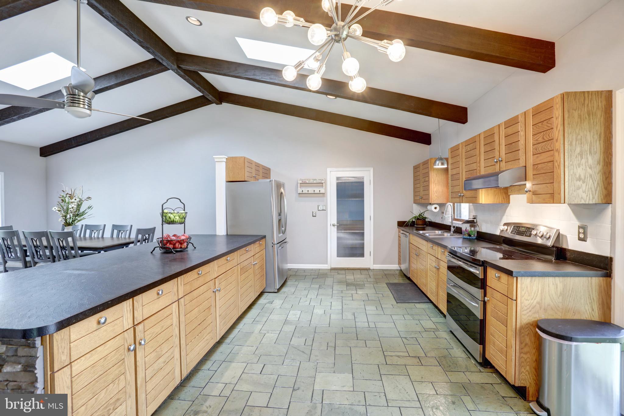 511 Fishel Road Winchester, VA 22602 - Photo 6 of 44 Gallery Image 6