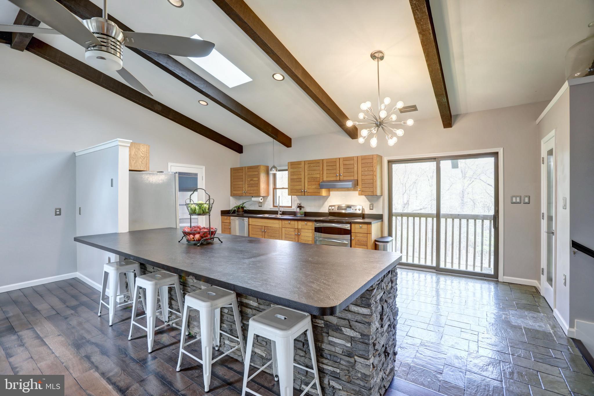 511 Fishel Road Winchester, VA 22602 - Photo 7 of 44 Gallery Image 7