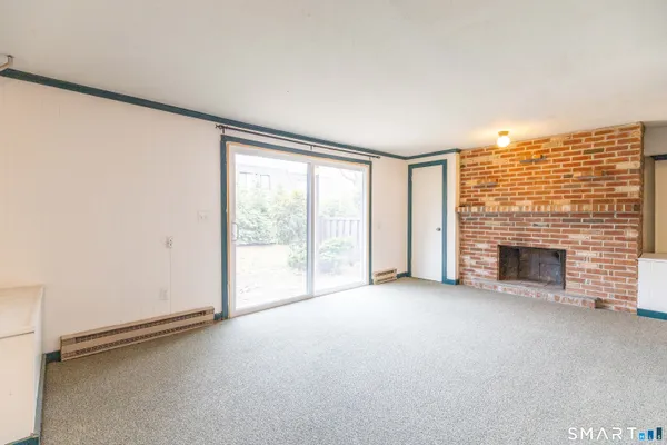 $269,000 | 3 Pebblestone Circle, Unit 3, Suffield, CT 06078