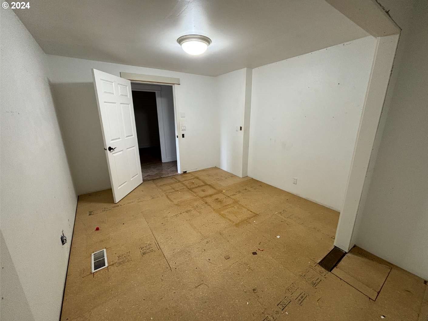 17590 Southwest Cheyenne Way Tualatin, OR 97062 - Photo 11 of 31 Gallery Image 11