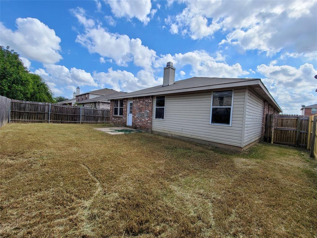 1725 Carolina Ridge Way Fort Worth, TX 76247 - Photo 17 of 18