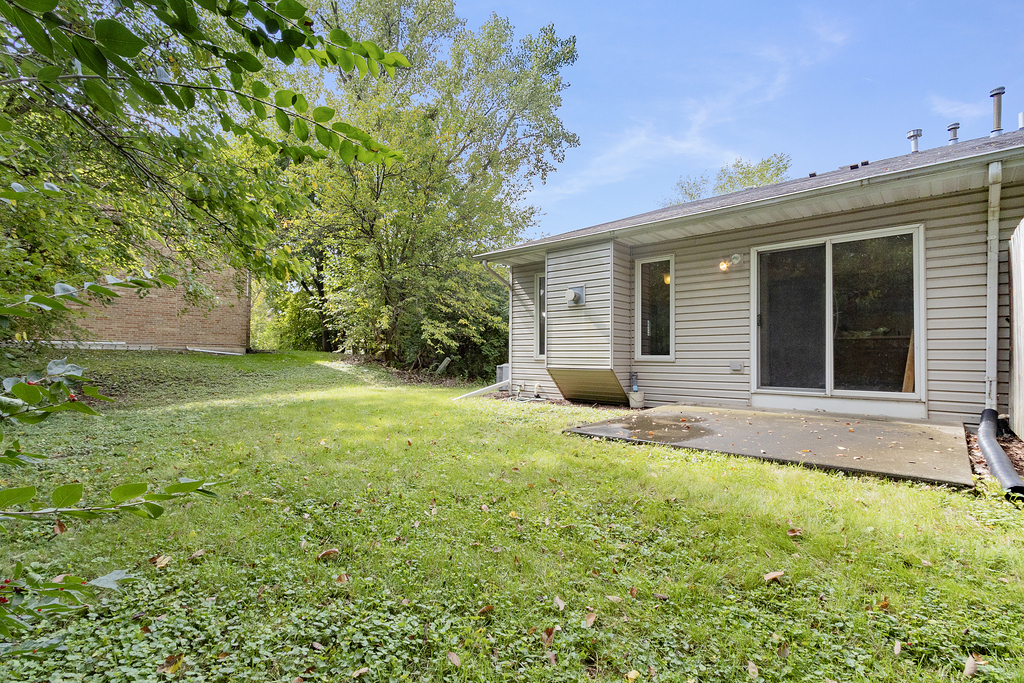 126 Twilight Lane New Lenox, IL 60451 - Photo 15 of 15 front view of a house with a yard