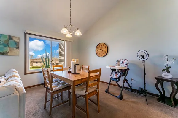 $230,000 | 5202 Winslow Circle, Unit A, McHenry, IL 60050