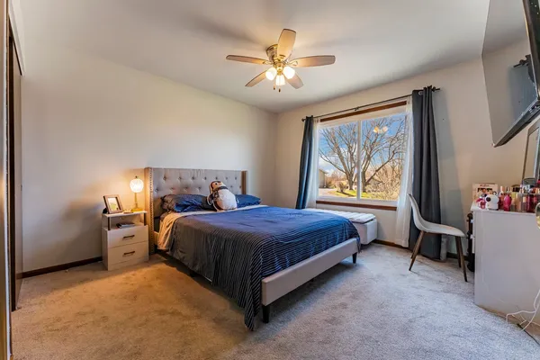 $230,000 | 5202 Winslow Circle, Unit A, McHenry, IL 60050