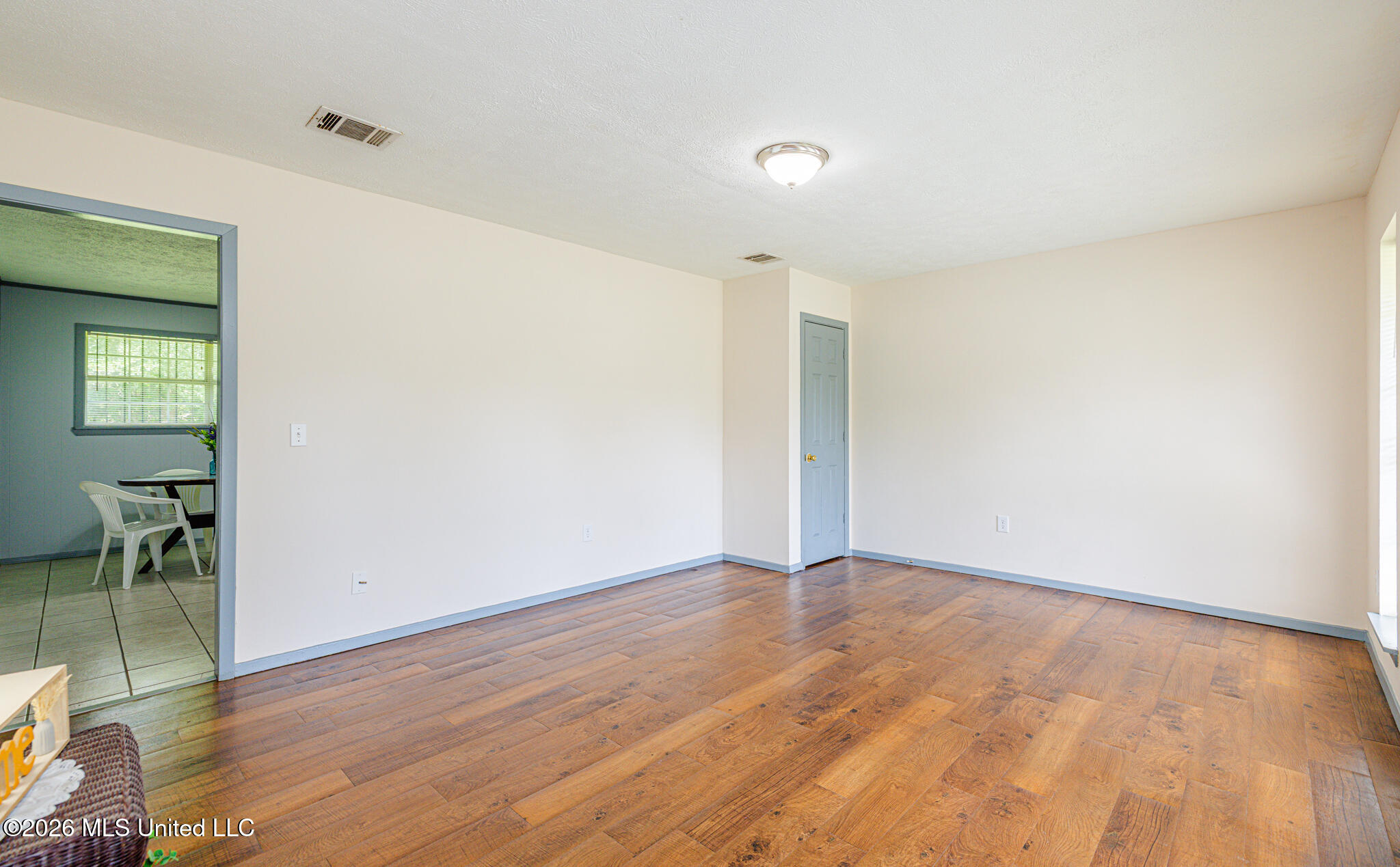 253 Rutherford B Hayes Circle Jackson, MS 39213 - Photo 9 of 25 1R4A7919