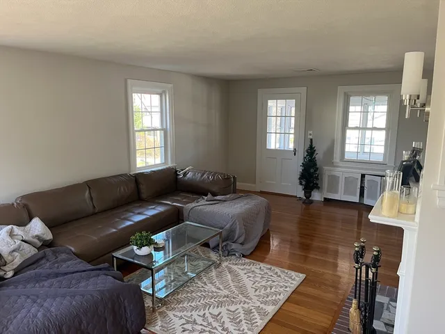 $5,200 | 101 Richmond Road, Unit 101, Belmont, MA 02478