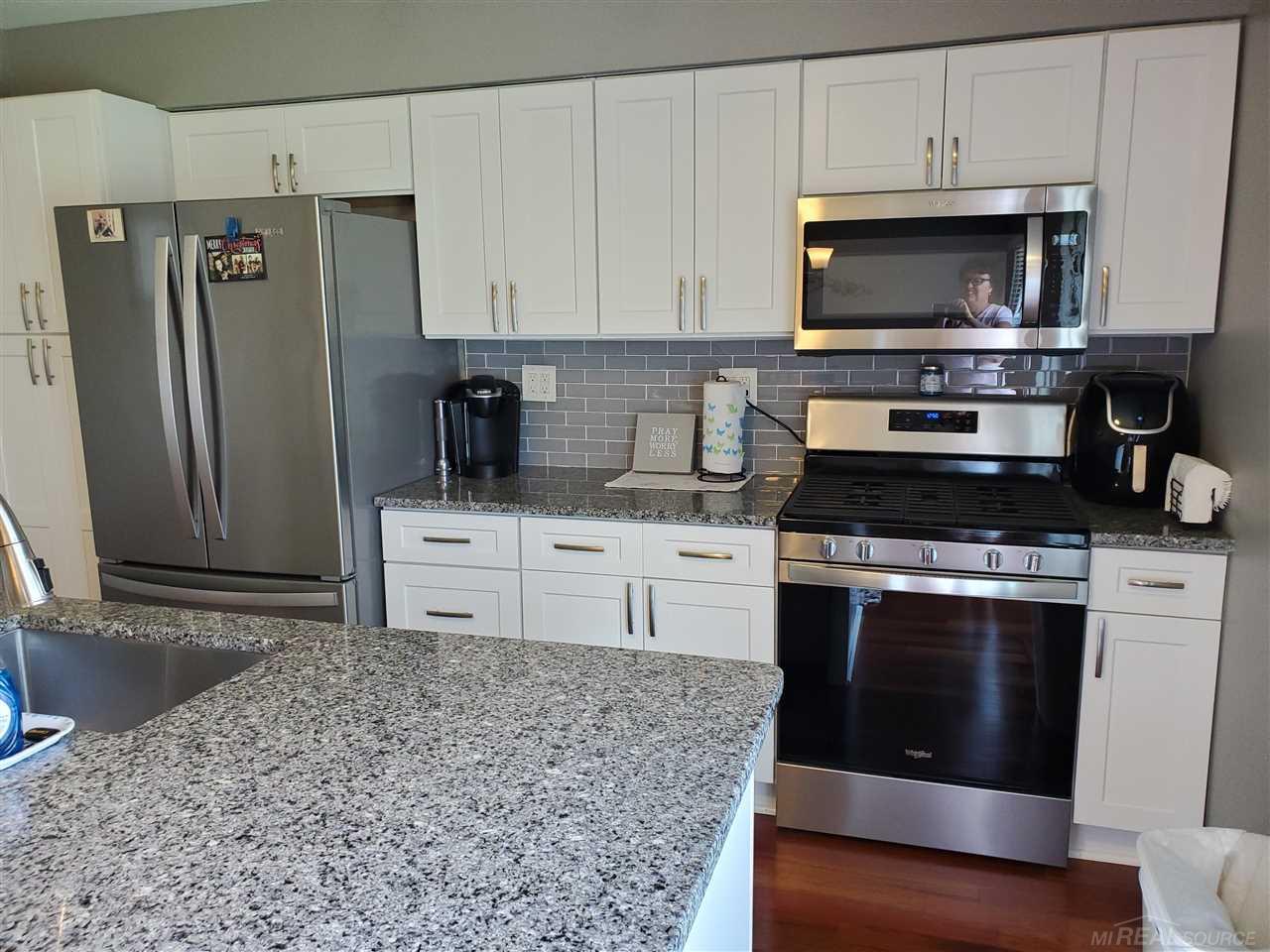 28456 Cotton Road New Baltimore, MI 48047 - Photo 8 of 39 50044683-7.JPG