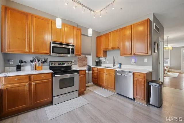 $360,000 | 3871 Wyoming Street, St. Louis, MO 63116