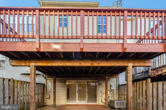 $619,737 | 13708 Glassford Place, Centreville, VA 20120