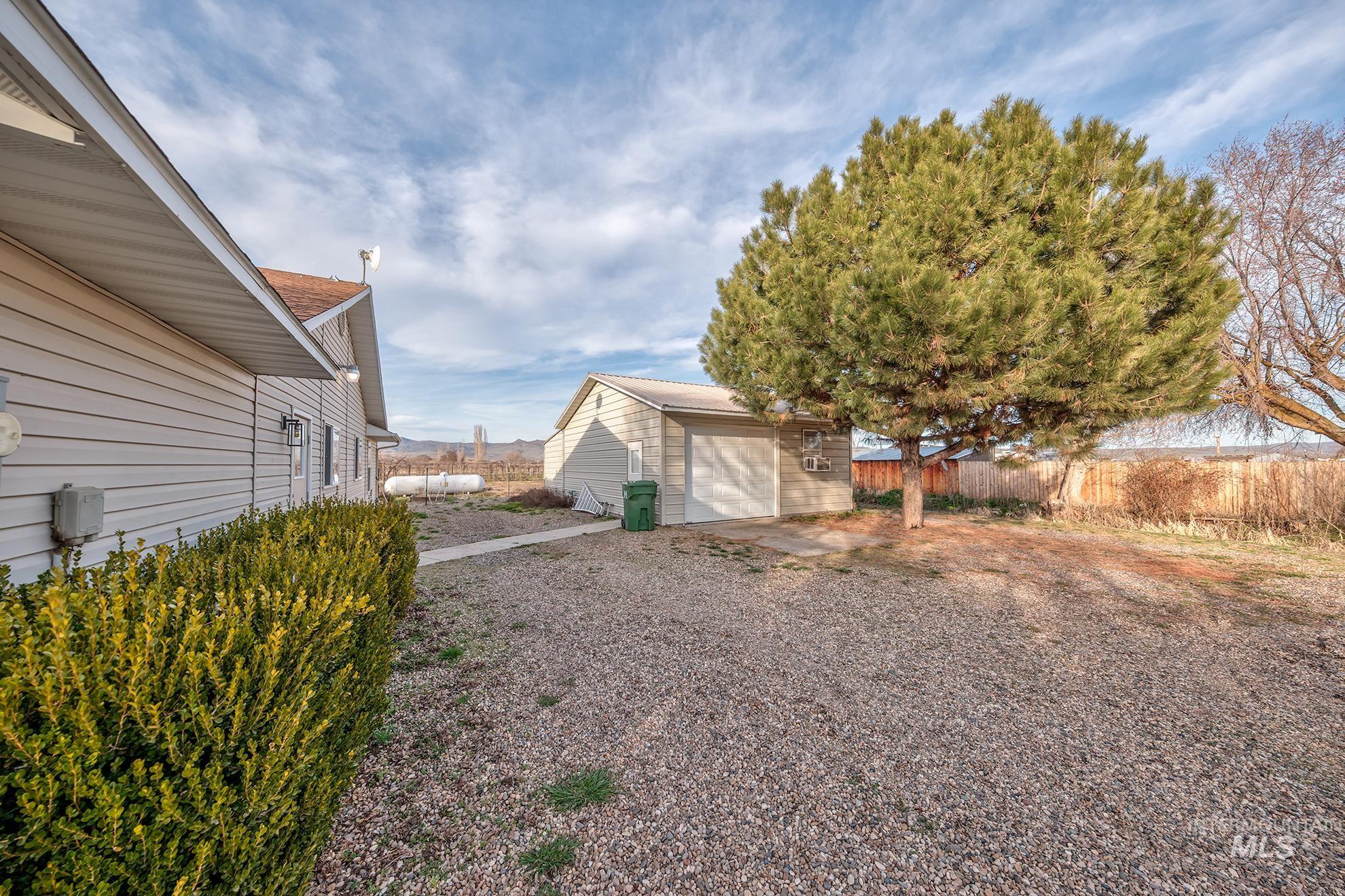 946 Indianhead Road Weiser, ID 83672 - Photo 26 of 36 View of yard featuring an outdoor structure