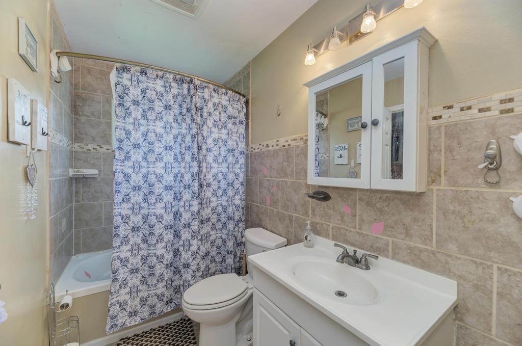 105 Queenswood Road Bolingbrook, IL 60440 - Photo 20 of 22