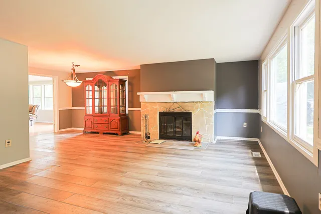 $259,900 | 108 Poplar Street, McHenry, IL 60051