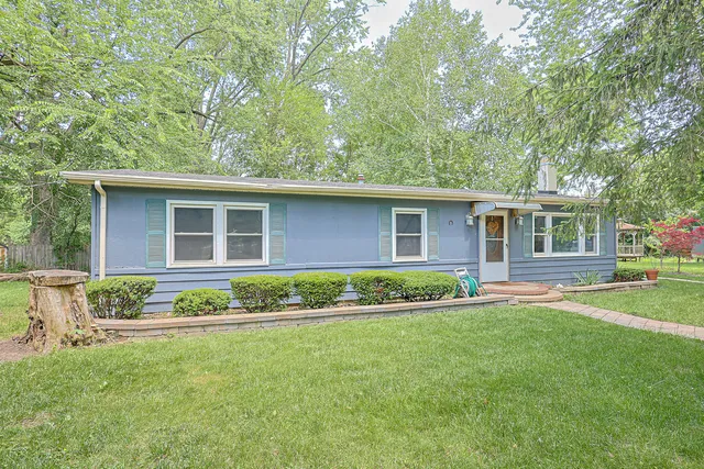 $259,900 | 108 Poplar Street, McHenry, IL 60051