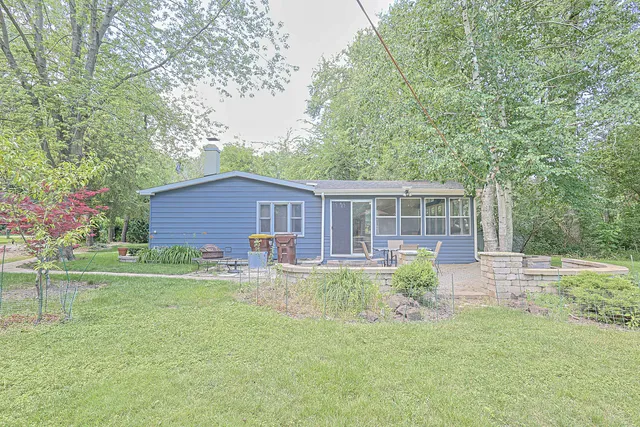 $259,900 | 108 Poplar Street, McHenry, IL 60051