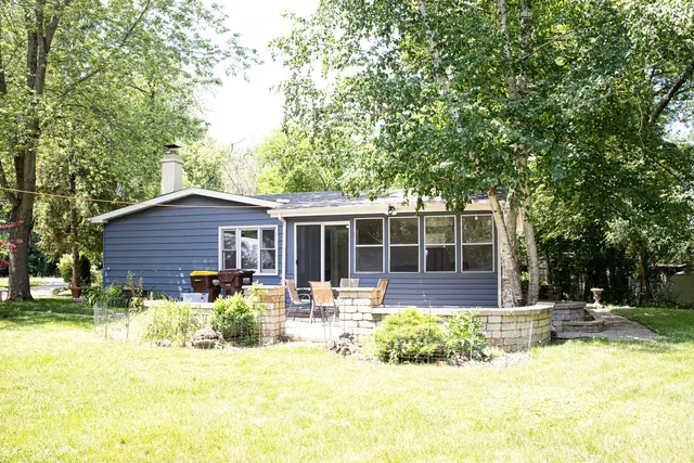 $259,900 | 108 Poplar Street, McHenry, IL 60051