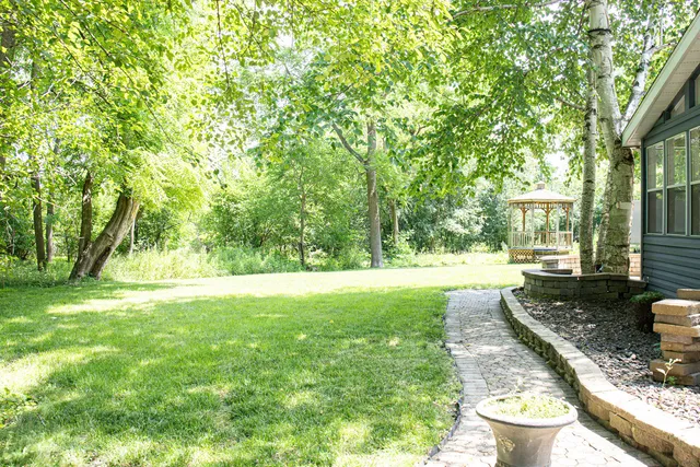 $259,900 | 108 Poplar Street, McHenry, IL 60051