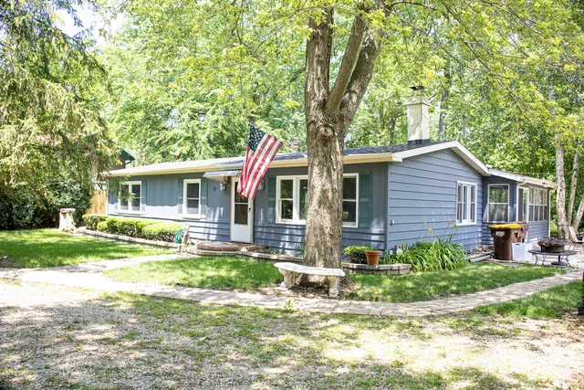 $259,900 | 108 Poplar Street, McHenry, IL 60051