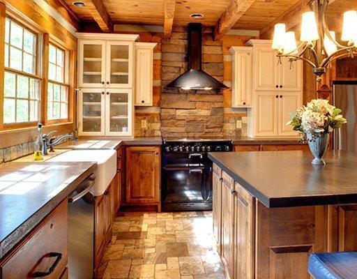 Kitchen w/ Island