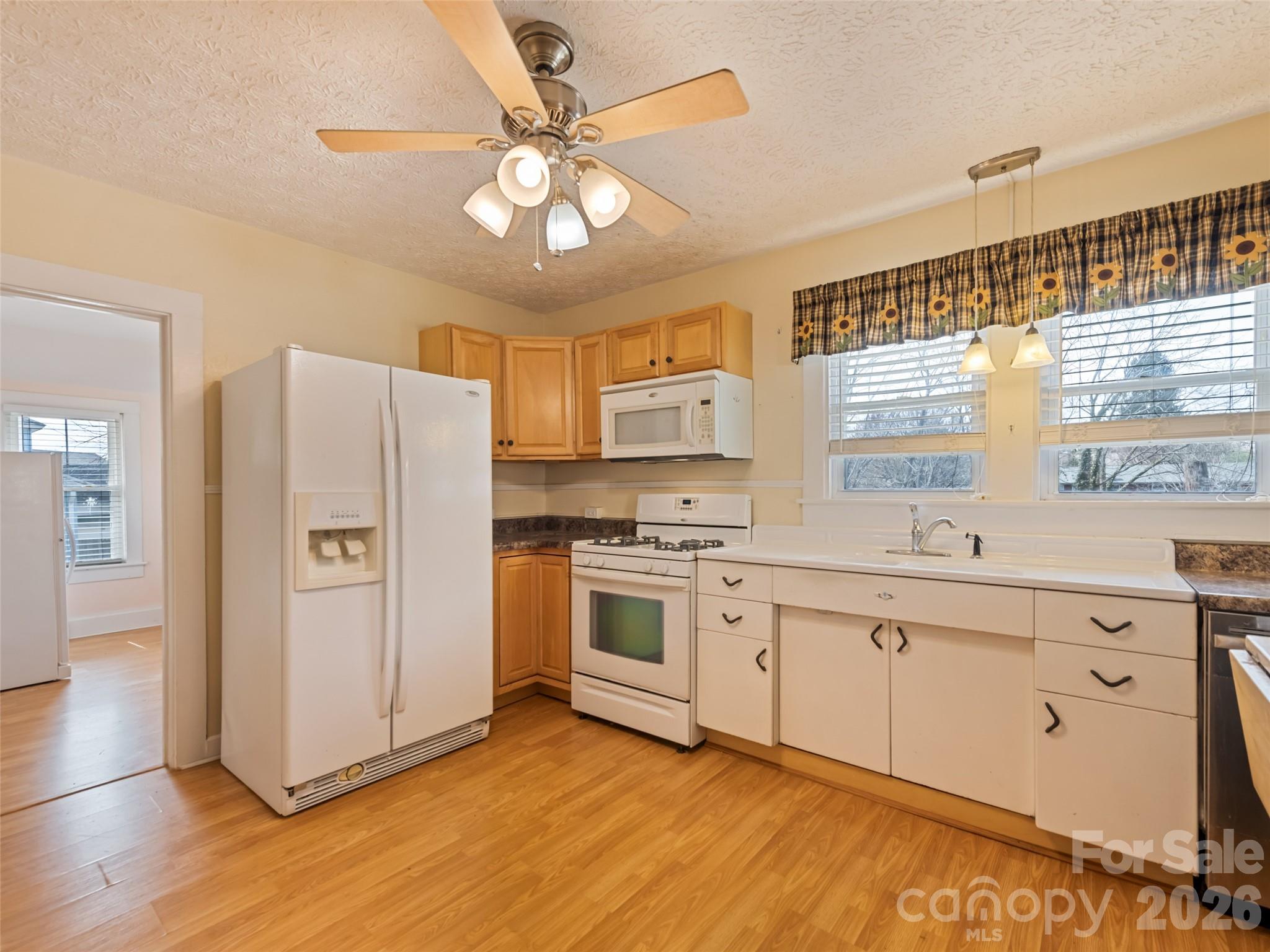 821 North Main Street High Point, NC 27262 - Photo 8 of 28