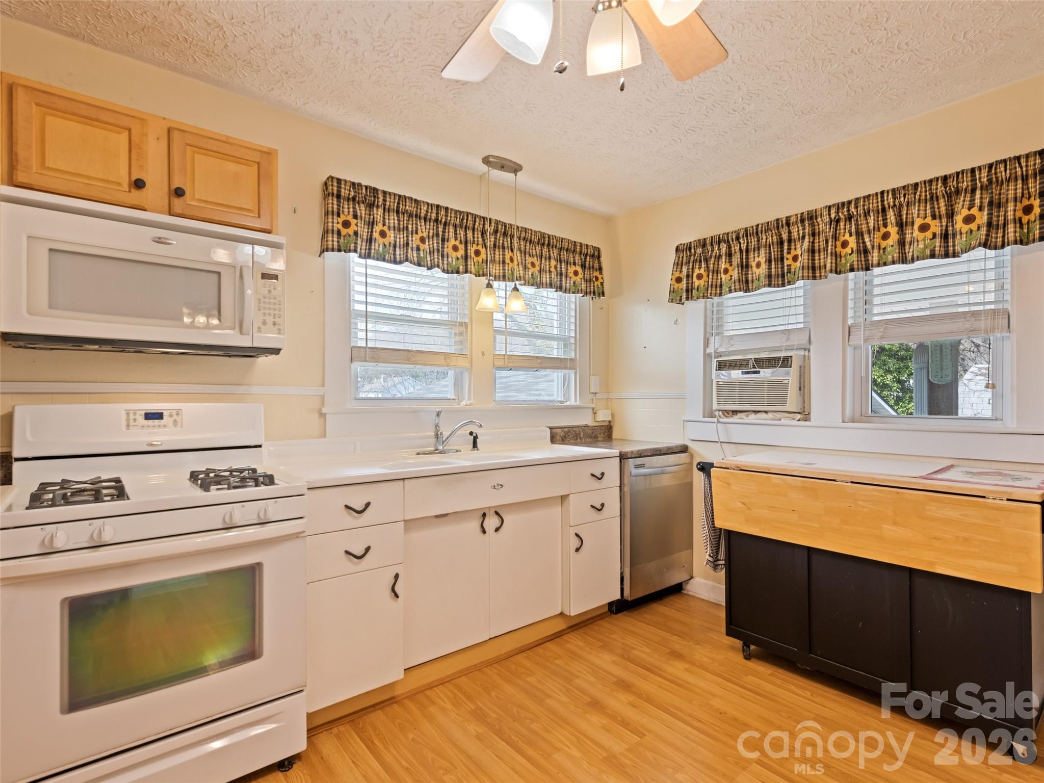 821 North Main Street High Point, NC 27262 - Photo 9 of 28