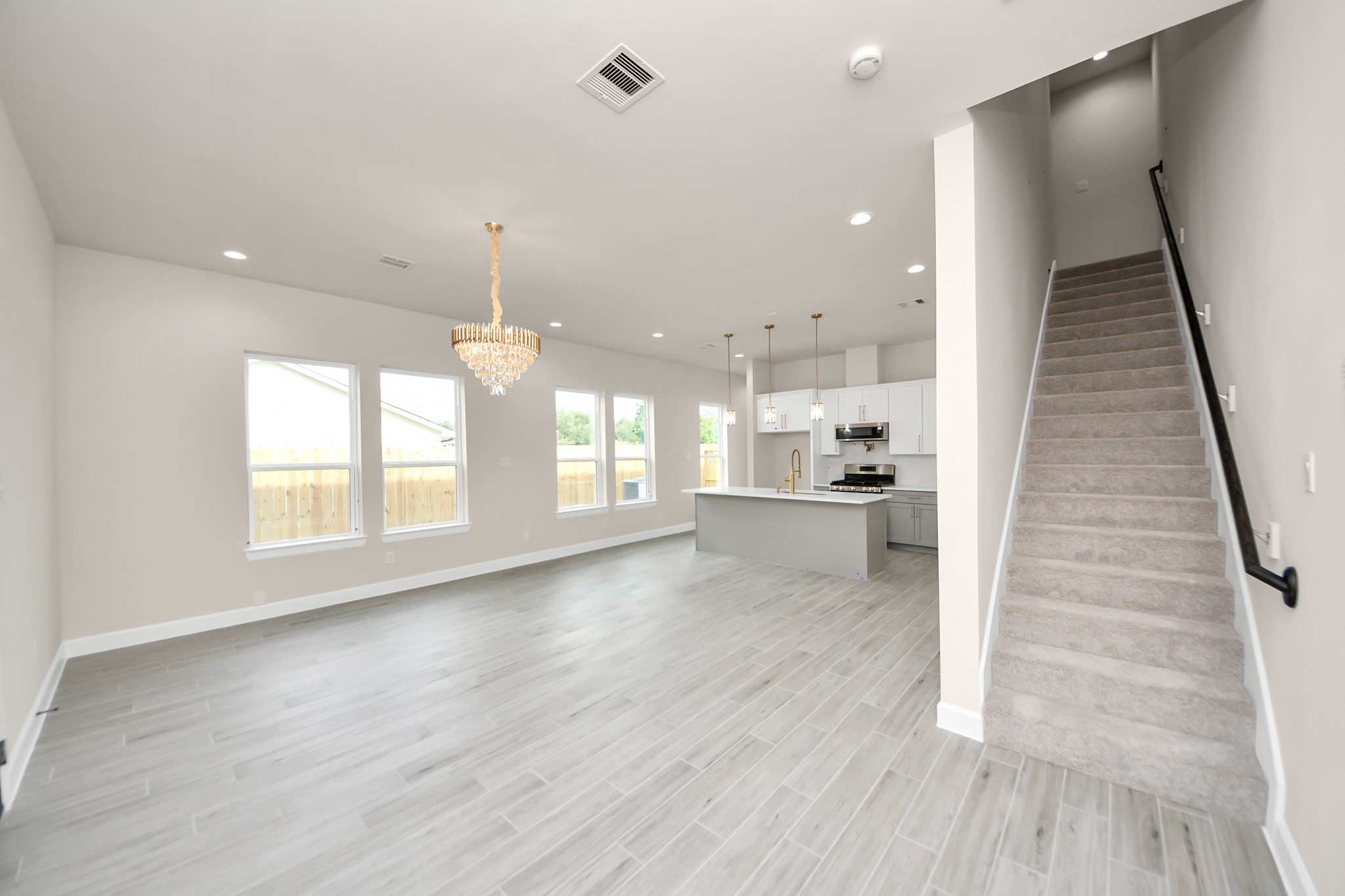 5218 Higgins Street, Unit A/B Houston, TX 77033 - Photo 35 of 40 Photos are of a completed home with similar finishes and are for representation purposes only. Property set to be complete in 60 days.