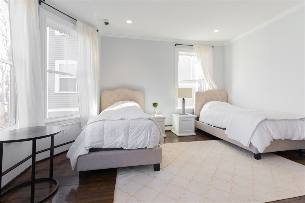 27 Howland Street, Unit 2 Boston, MA 02121 - Photo 12 of 19