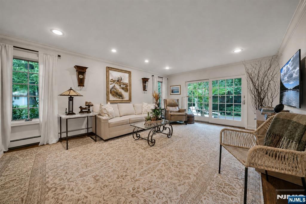 19 Forest Street Alpine, NJ 07620 - Photo 9 of 37 Gallery Image 9