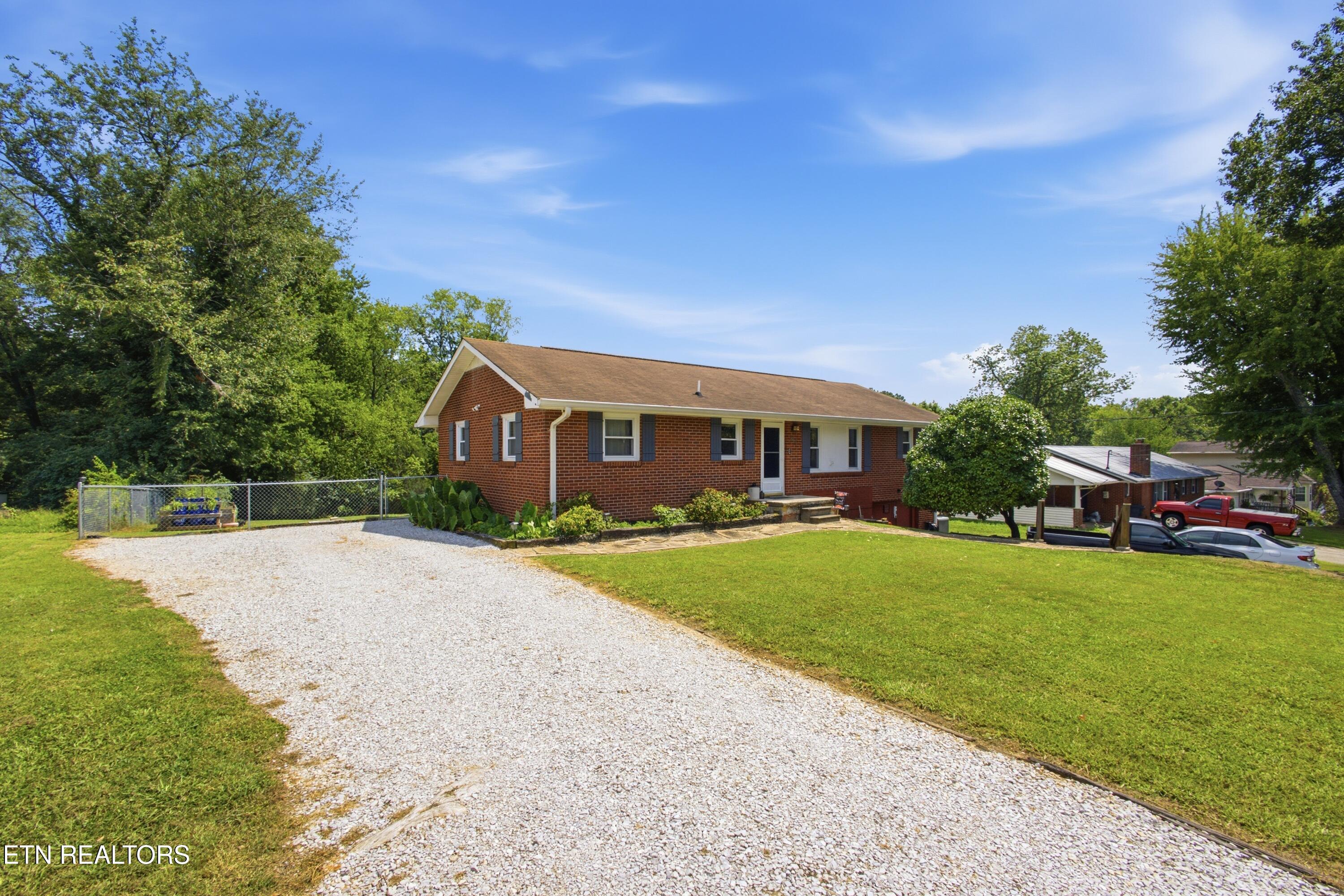 1009 Patton Ferry Road Kingston, TN 37763 - Photo 2 of 46 SPOT5008