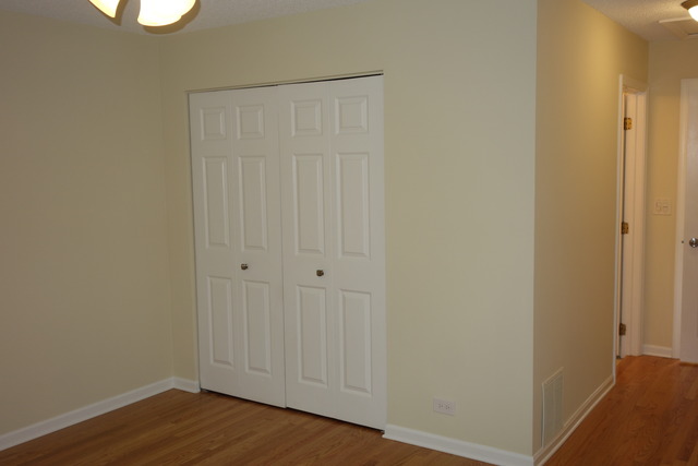 1261 Ranchview Court Buffalo Grove, IL 60089 - Photo 18 of 23 a view of an empty room