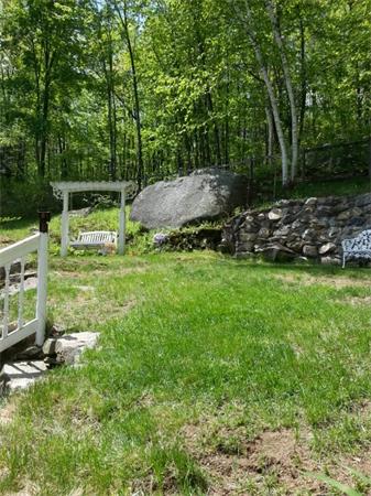 29 Mammoth Road Pelham, NH 03076 - Photo 25 of 25