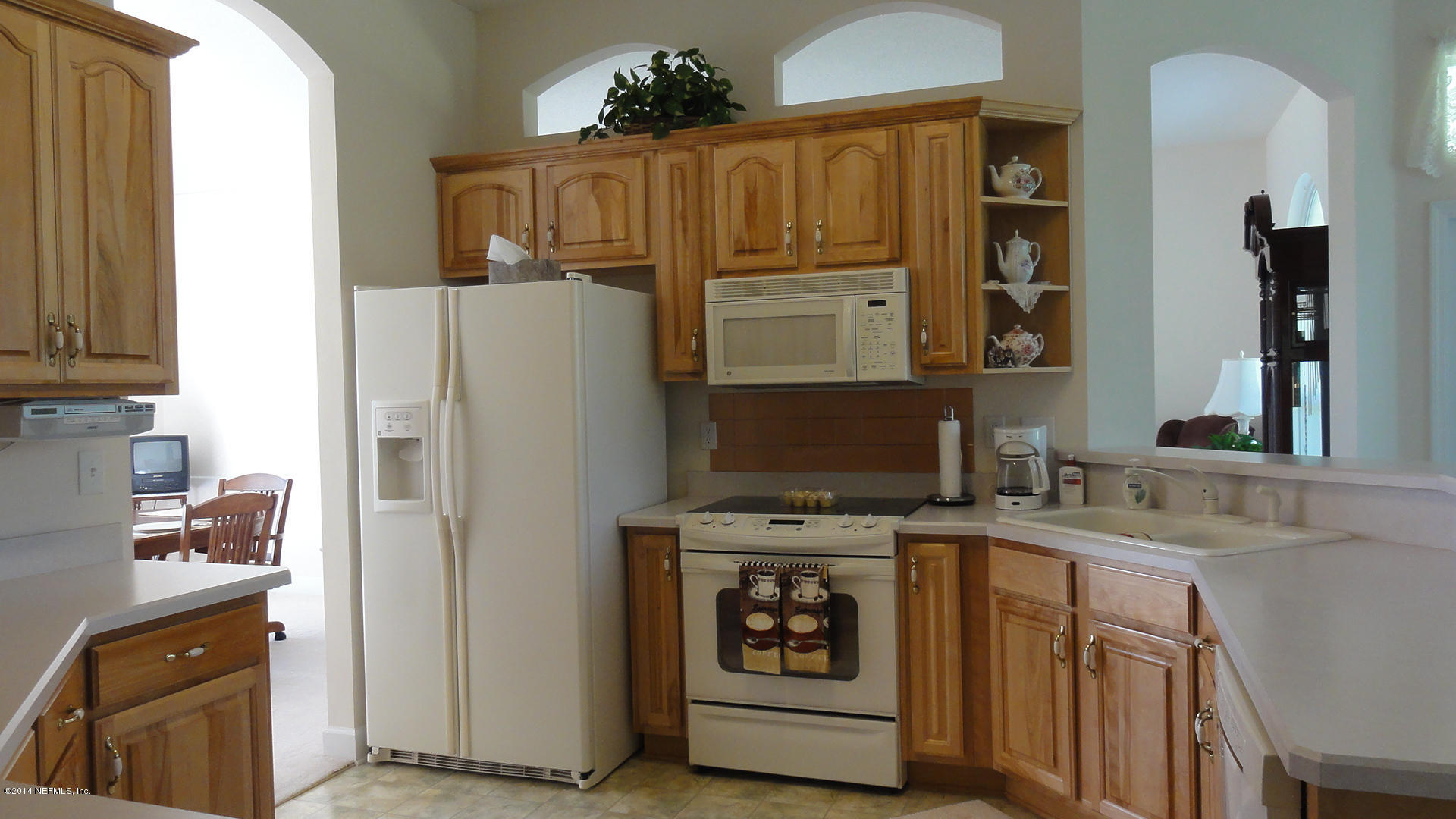 1020 Halsema Road South Jacksonville, FL 32221 - Photo 9 of 32 kitchen