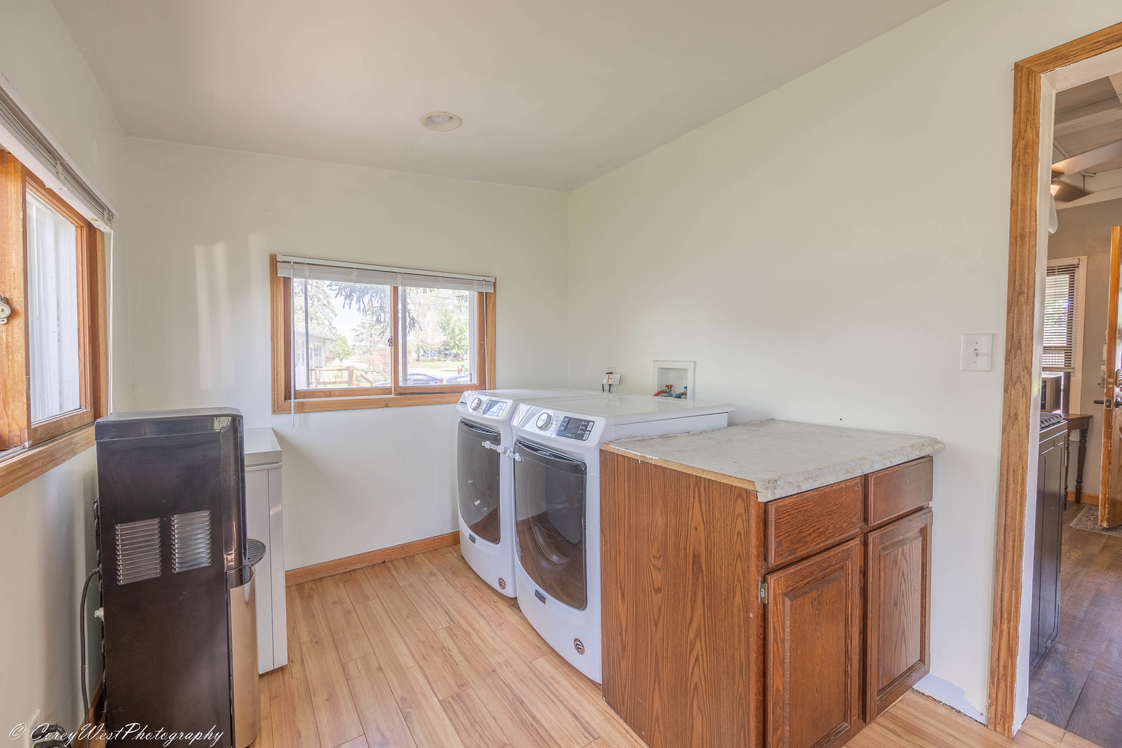 927 Thurlby Road Kingston, IL 60145 - Photo 16 of 21 a utility room with dryer and washer