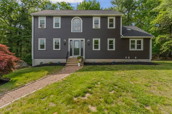 $695,000 | 42 Brookside Drive, Uxbridge, MA 01569