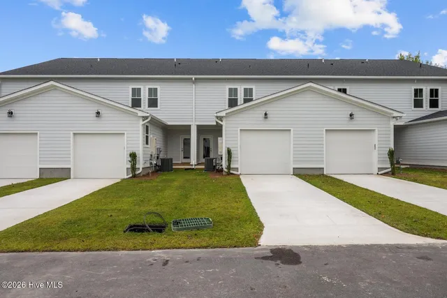 $2,000 | 3905 Harkers Way, New Bern, NC 28562