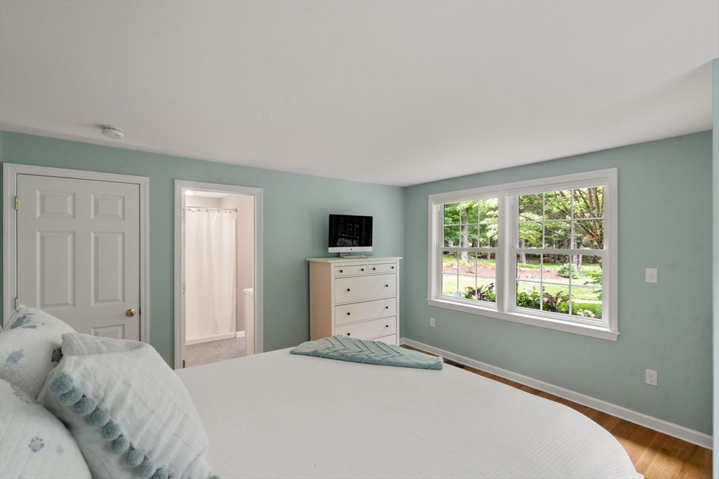 26 Peckham Hill Road Sherborn, MA 01770 - Photo 20 of 33