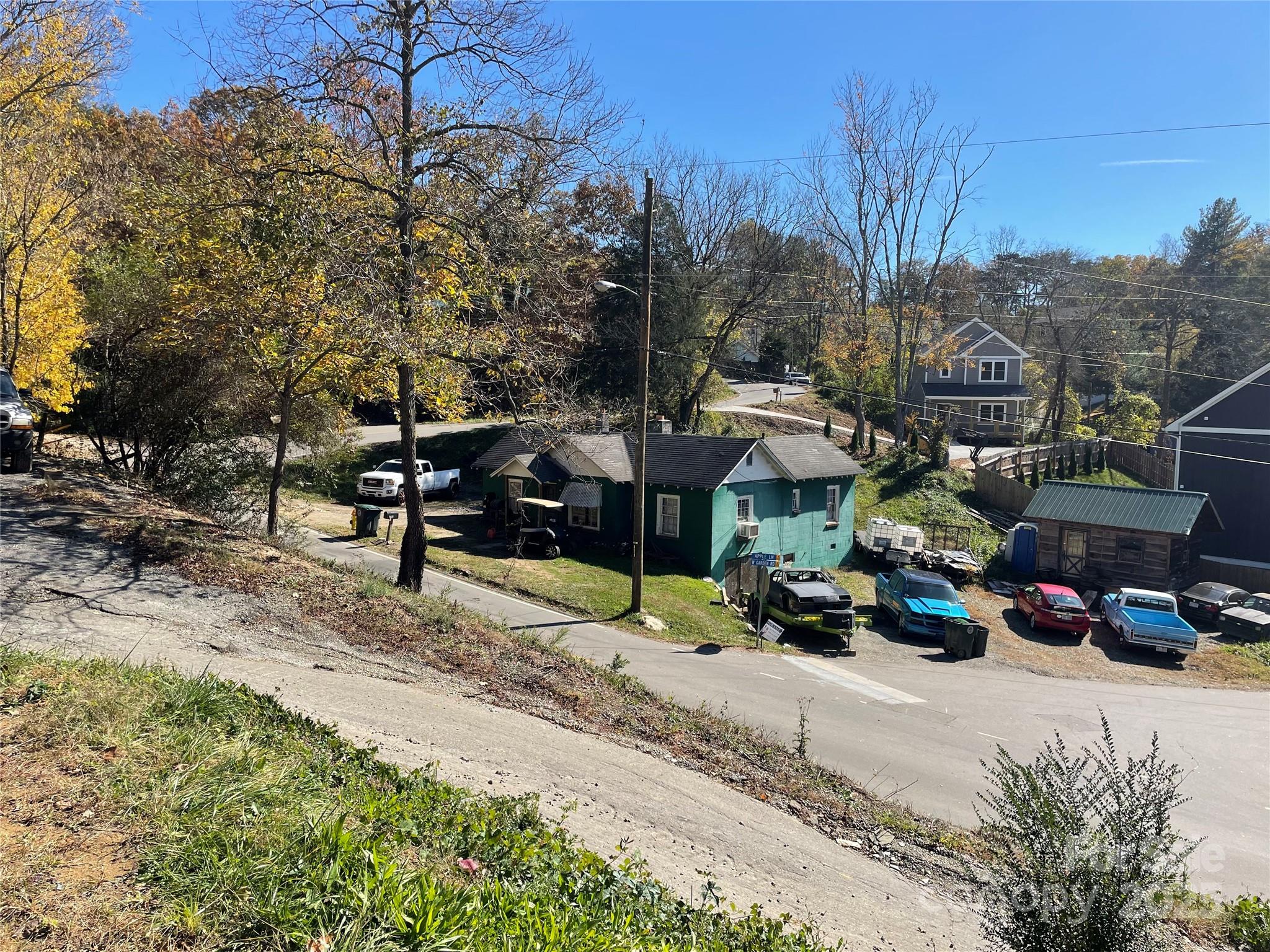 130 Lookout Road Asheville, NC 28804 - Photo 4 of 18 Gallery Image 4