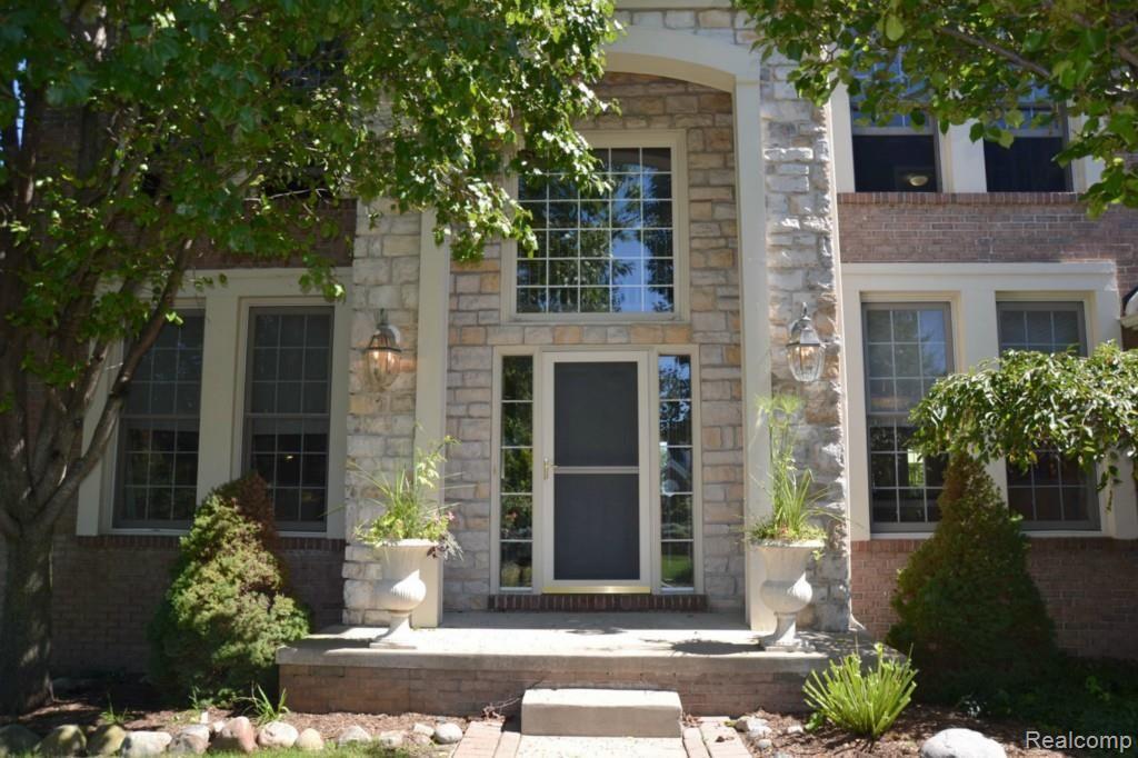 3120 Castleton Court Rochester, MI 48306 - Photo 3 of 40 Front Entry