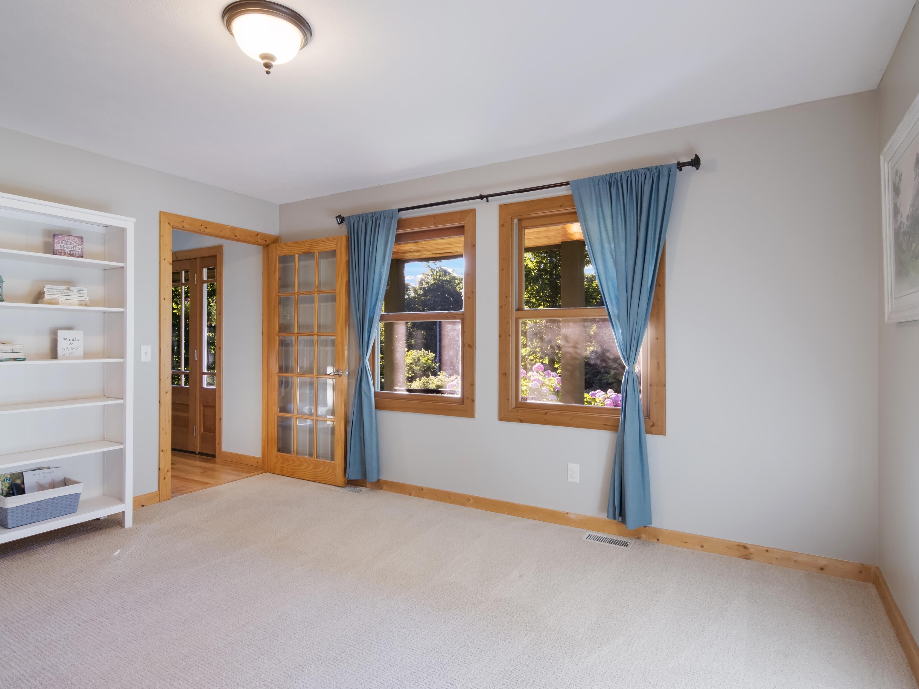 1229 South Ridge Court Traverse City, MI 49696 - Photo 10 of 34 Gallery Image 10