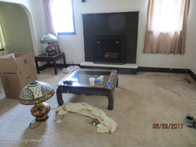 110 Firehouse Road Pocono Pines, PA 18350 - Photo 7 of 8 a living room with furniture