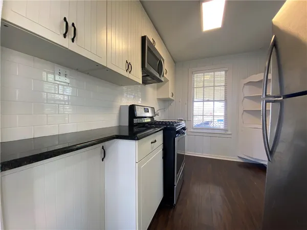 $2,500 | 2608 West 8th Street, Unit B/C, Austin, TX 78703