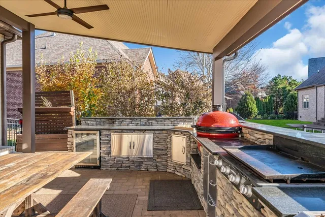 $999,900 | 1021 Alice Springs Circle, Spring Hill, TN 37174