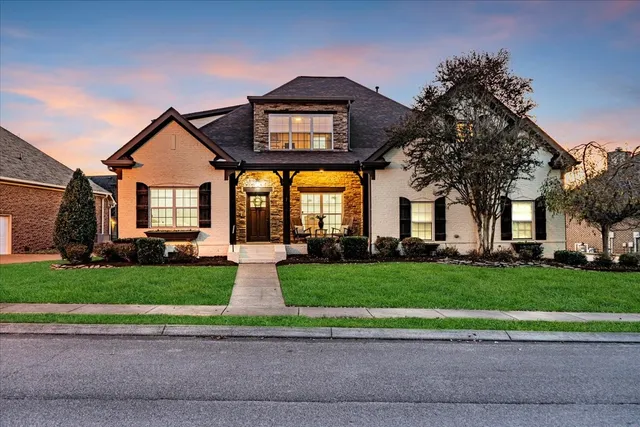 $999,900 | 1021 Alice Springs Circle, Spring Hill, TN 37174