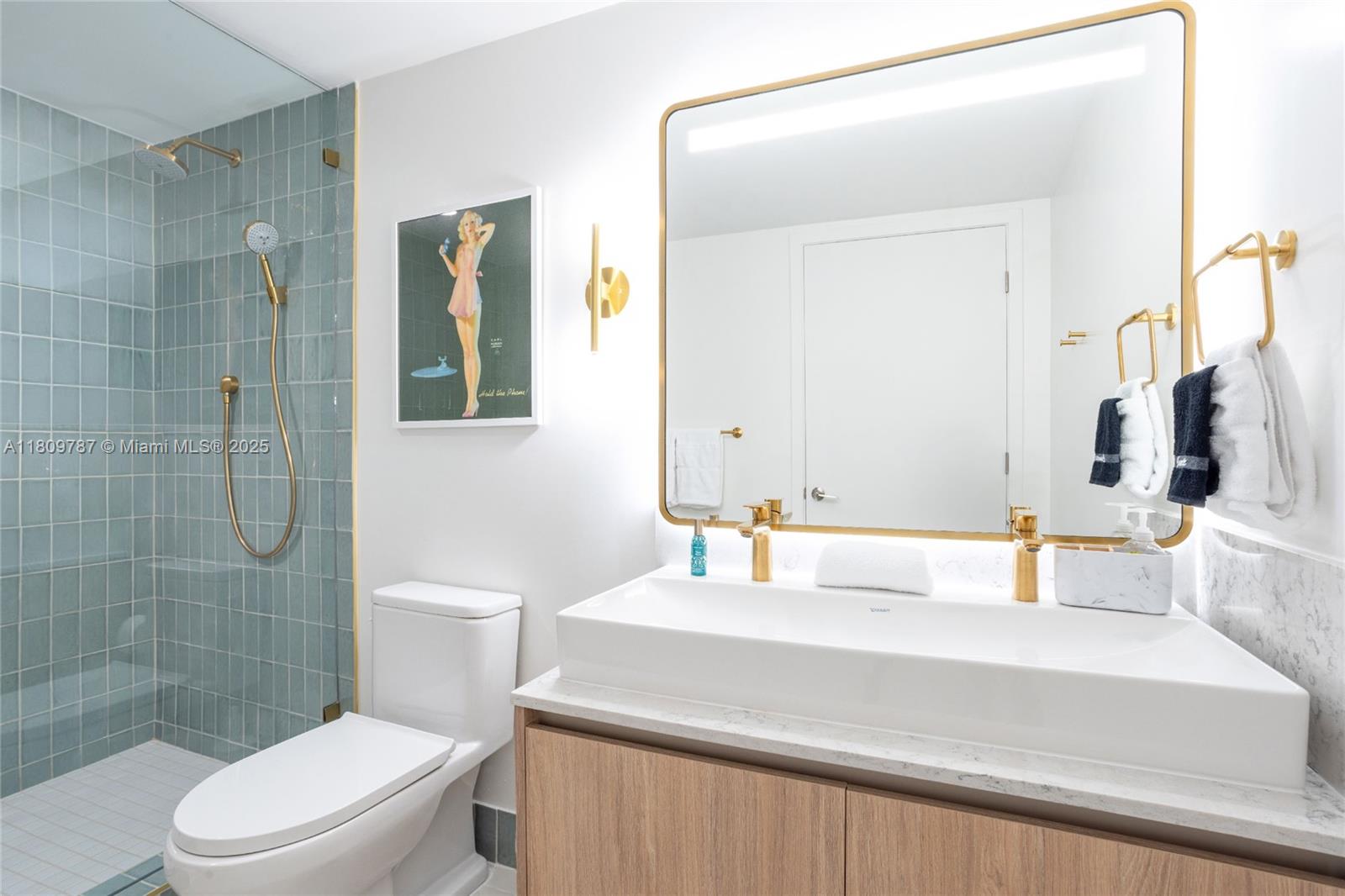 159 Northeast 6th Street, Unit 2901 Miami, FL 33132 - Photo 4 of 41