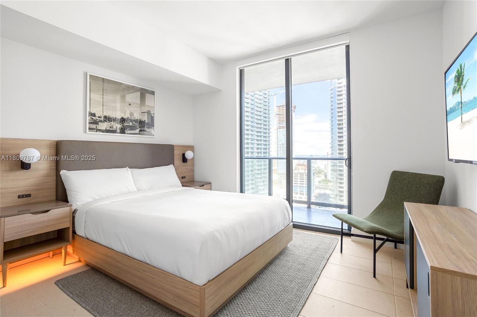 159 Northeast 6th Street, Unit 2901 Miami, FL 33132 - Photo 9 of 41