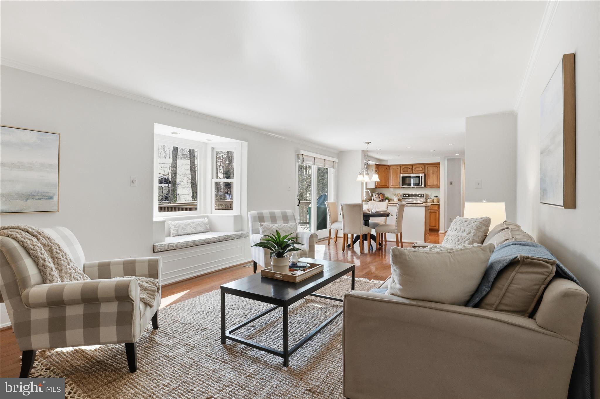 5903 Oak Ridge Court Burke, VA 22015 - Photo 14 of 54 Cozy light-filled window seat