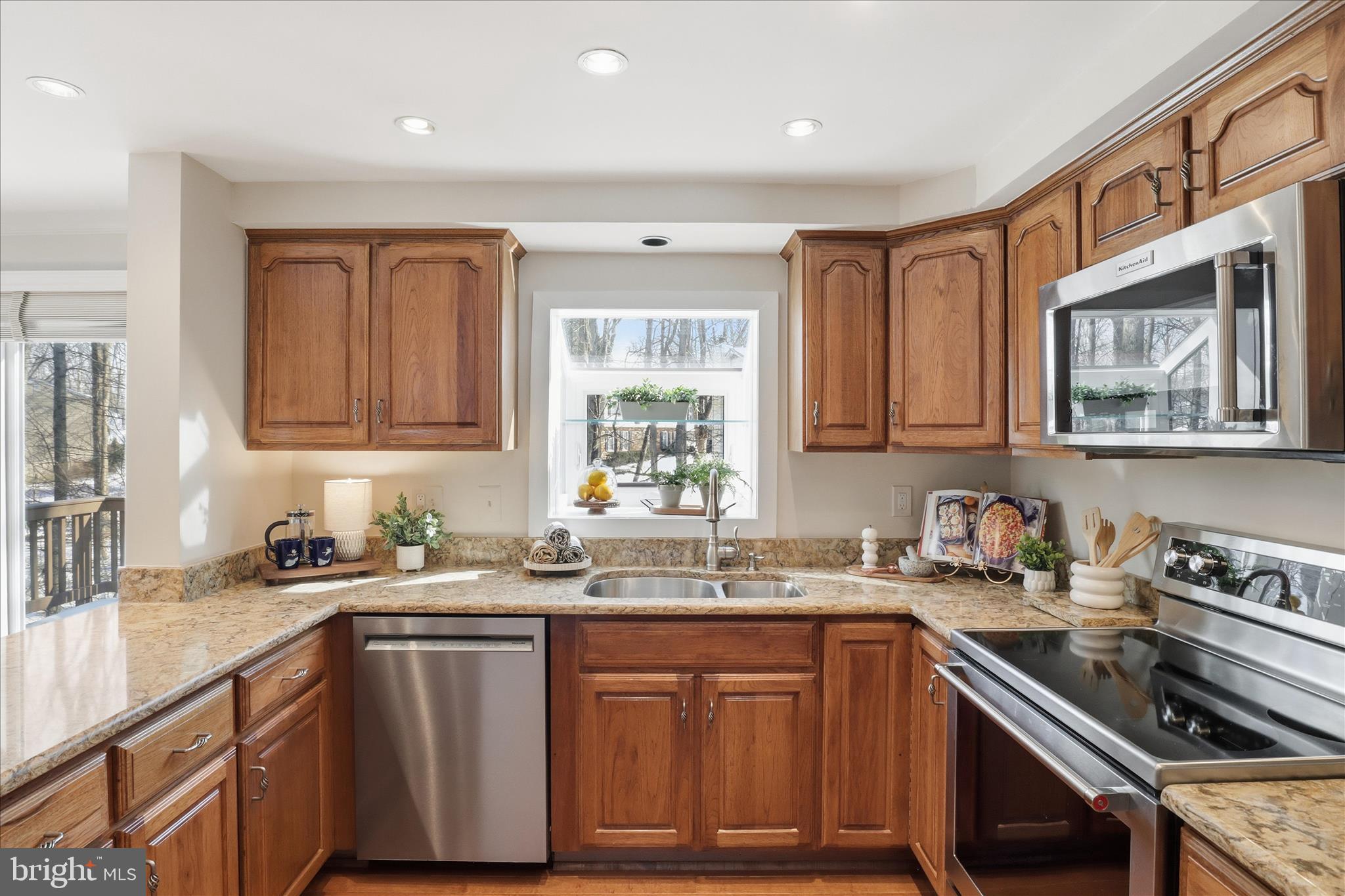 5903 Oak Ridge Court Burke, VA 22015 - Photo 10 of 54 Custom bay window