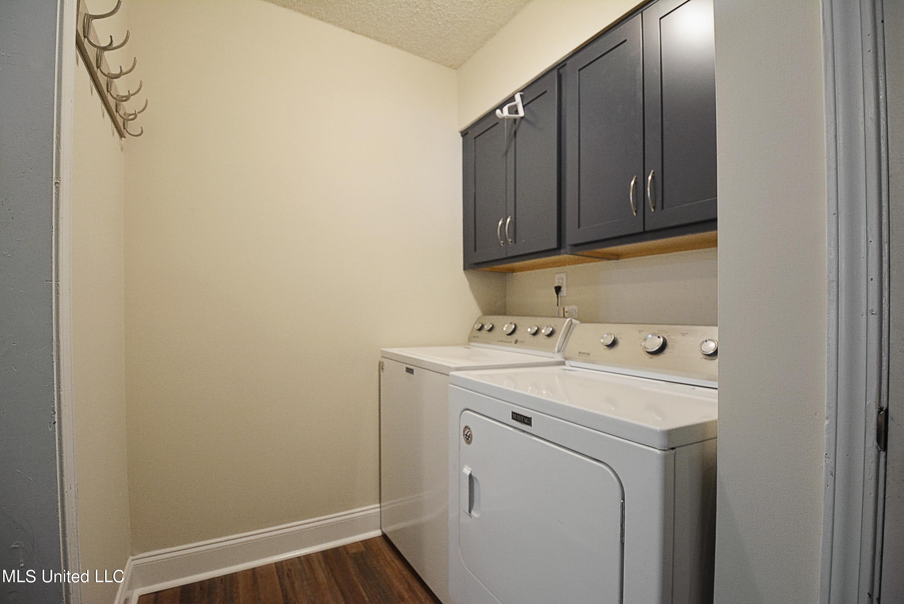 8421 Old Forge Road Southaven, MS 38671 - Photo 17 of 19 Laundry