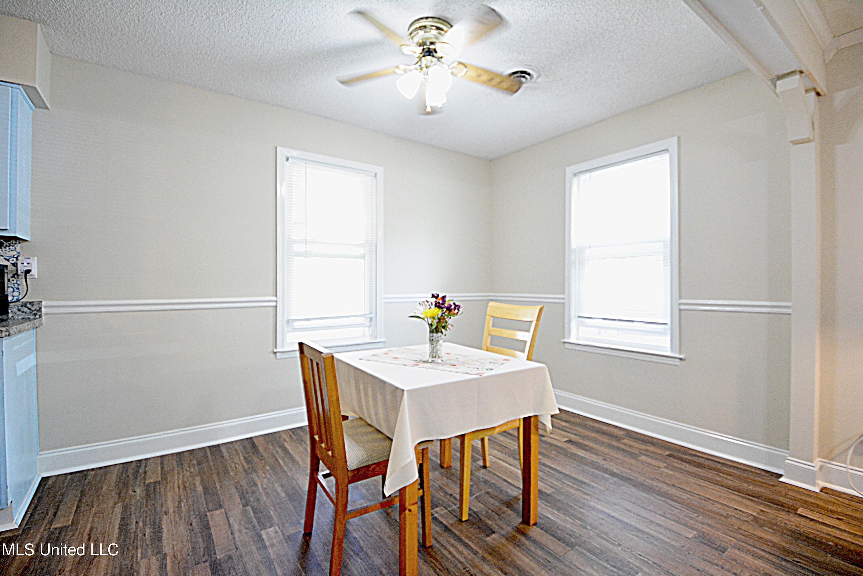 8421 Old Forge Road Southaven, MS 38671 - Photo 9 of 19 Breakfast Area
