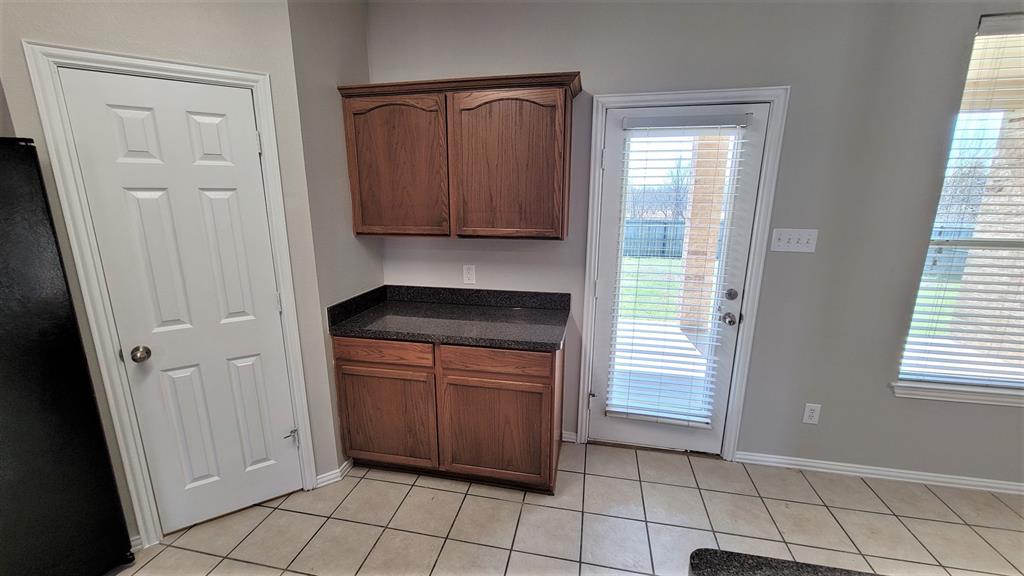 3408 Columbus Street Gainesville, TX 76240 - Photo 9 of 26