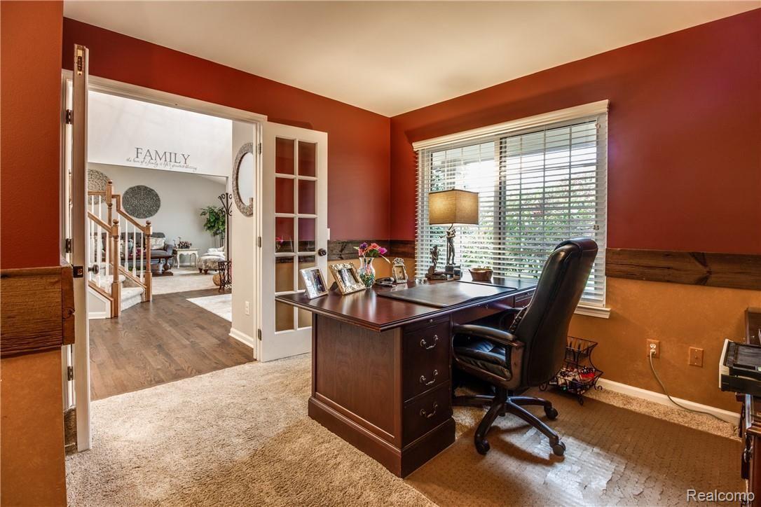916 Ridgeview Circle Lake Orion, MI 48362 - Photo 15 of 70 Interiors (4 of 59).jpg